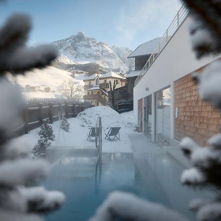 Hotel Des Alpes Stern Exterior foto