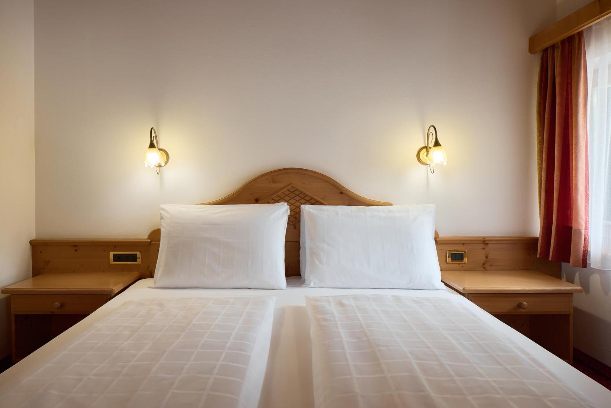 Hotel Des Alpes Stern Zimmer foto