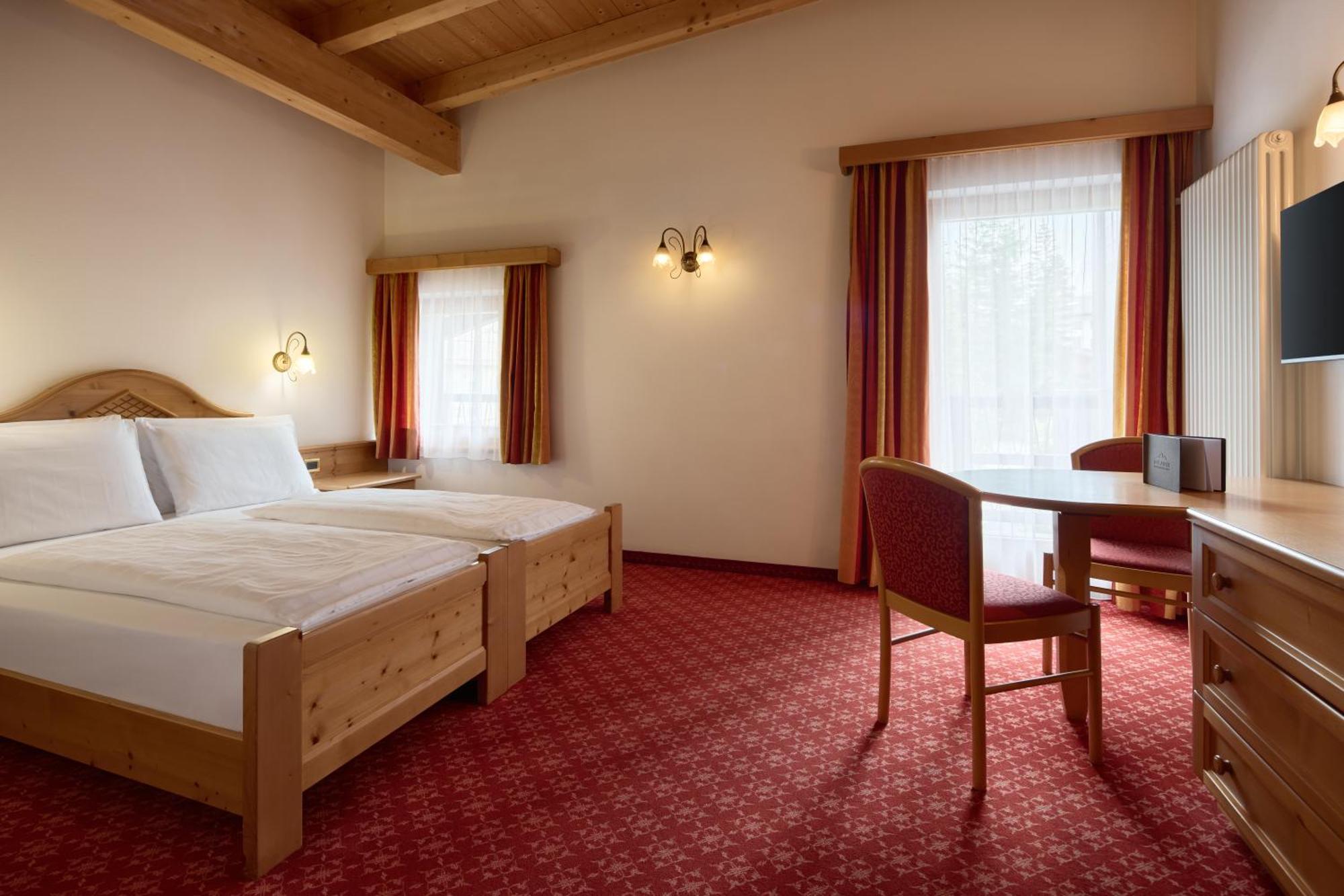 Hotel Des Alpes Stern Zimmer foto